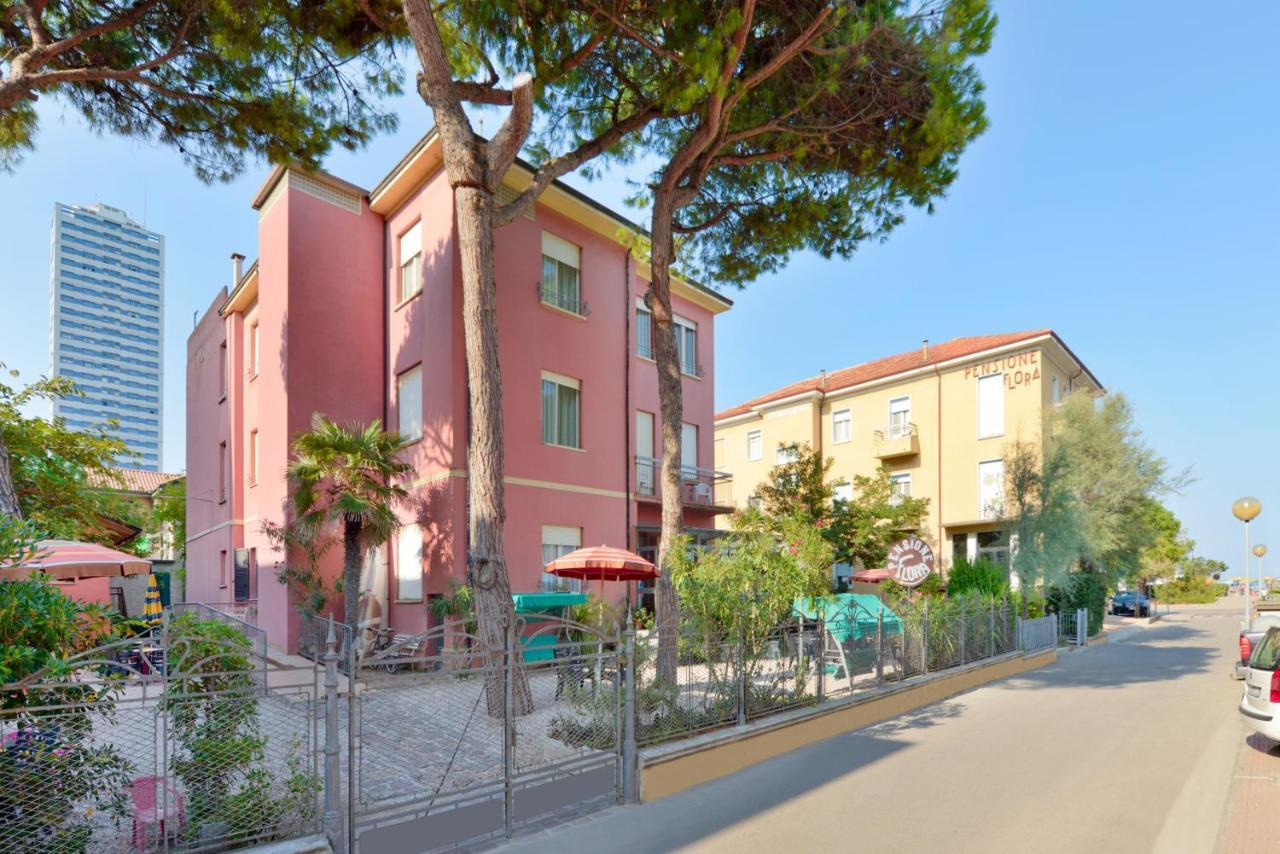 Hotel Capri Cesenatico Buitenkant foto